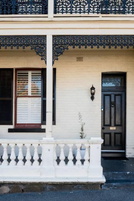 Appartement Historic Beauty In The Cbd! Parking And Wifi à Launceston Extérieur photo