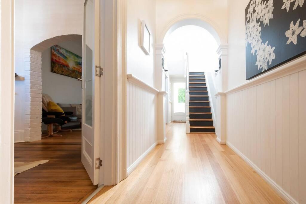 Appartement Historic Beauty In The Cbd! Parking And Wifi à Launceston Extérieur photo