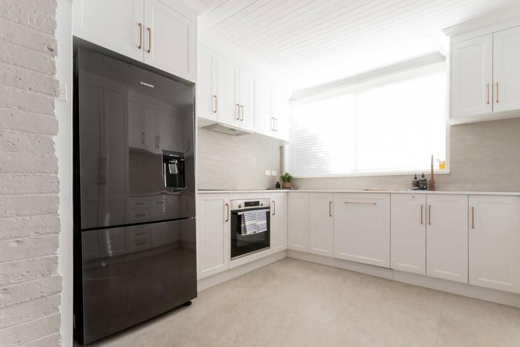 Appartement Historic Beauty In The Cbd! Parking And Wifi à Launceston Extérieur photo