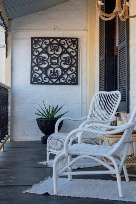 Appartement Historic Beauty In The Cbd! Parking And Wifi à Launceston Extérieur photo