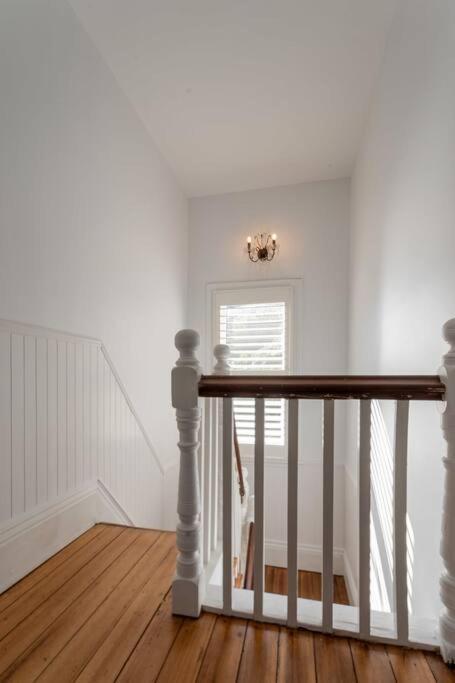 Appartement Historic Beauty In The Cbd! Parking And Wifi à Launceston Extérieur photo